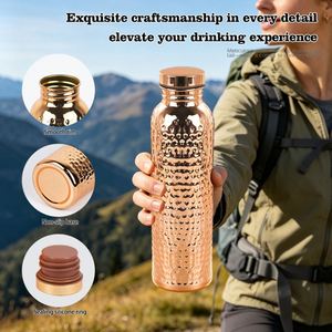 Botella de Agua Deportiva de Acero Inoxidable con Recubrimiento de Cobre Ayurvédico de 34 oz, Tapa Hermética, Libre de BPA, Aislamiento Térmico de 6-12 Horas, Diseño Martillado - Product Image 4