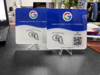Plaque NFC en acrylique personnalisée avec code QR dynamique, menu NFC, tappez et scannez pour Google/Facebook/Instagram/WhatsApp, plaque de commentaires NFC Google