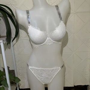 Conjunto de Lencería Sexy de Encaje Tejido Yicheng <span class=keywords><strong>Victoria</strong></span>, Tanga Transpirable, Sujetador con Volantes y Bragas Bordadas con Detalles Secretos - Product Image 5