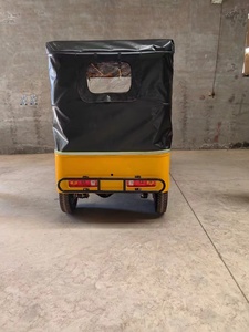 Mayorista Chino 150CC Gasolina 3 Ruedas Tuk Cerrado Doble Filas Triciclo Motorizado Con Techo Para <span class=keywords><strong>Taxi</strong></span> - Product Image 5