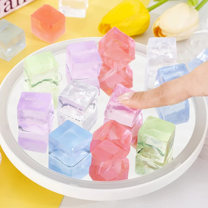 Pelota Antiestrés Cuadrada de Hielo, Juguetes Sensoriales para Aliviar el Estrés, TDAH, Autismo, Juguetes Blandos y Esponjosos, Recuerdos de Fiesta, Regalos para Niños y Adultos - Product Image 3
