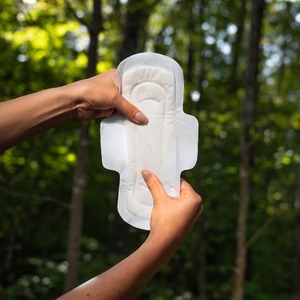 Toallas sanitarias ecológicas para el cuidado menstrual femenino y productos de protección menstrual duraderos disponibles a precio con descuento. - Product Image 4