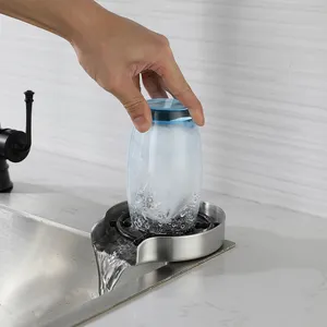 Lavadora de vidrio moderna y popular Fregadero de cocina Lavadora de tazas automática rápida de alta presión giratoria