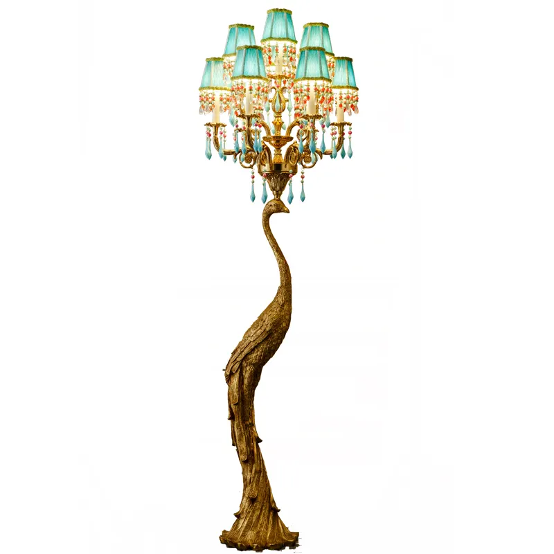 Castle oder reich stil messing led tier boden licht mit grün lampenschirm und erstaunliche design luxus vintage pfau lampe stehen