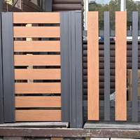 Eenvoudige installatie 6 voet holle WPC boerderijhekpanelen modern industrieel design milieuvriendelijk waterdicht knaagdierbestendig teakhouten omheining