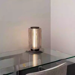 Lampe de table en verre artistique E27 LED 220V, commande par interrupteur, design simple pour salon et chambre à coucher - Product Image 1