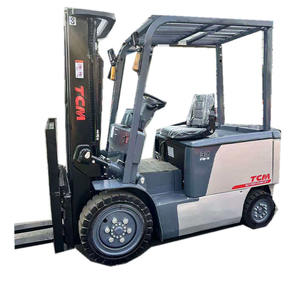 Montacargas Eléctrico TCM 3T Usado en Venta, Modelo 30, Buen Estado, Mástil de Tres Secciones, Precio Accesible, Caja de Cambios/Motor - Product Image 1