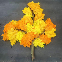 Vente en gros de feuilles de chêne artificielles pour la décoration intérieure de Thanksgiving, branches de plantes vertes suspendues, tiges de feuilles de chêne artificielles