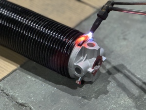 Resorte de torsión personalizable OEM ODM, resorte de torsión duradero con absorción de impactos para puertas de almacén con certificación CE - Product Image 5