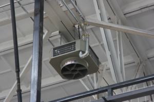 Unité de chauffage à <span class=keywords><strong>eau</strong></span> chaude industrielle à jet d'air suspendue au plafond de 17 kW, ventilateur à bobine, faible <span class=keywords><strong>bruit</strong></span>, grand volume d'air, économie d'énergie - Product Image 6