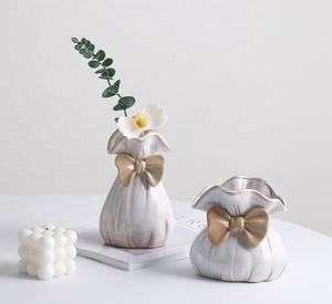 Vaso da Tavolo in Ceramica Moderna Stile Scandinavo <span class=keywords><strong>con</strong></span> Fiocco, Decorazione Centrotavola per Capodanno - Product Image 2