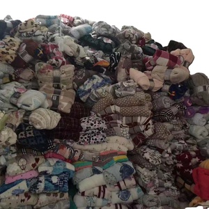 Prezzo più economico della fabbrica vendita calda 100% poliestere corallo pile stock <span class=keywords><strong>accappatoio</strong></span> stock <span class=keywords><strong>accappatoio</strong></span> - Product Image 2