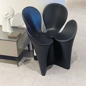Chaise en fibre de verre design en forme de fleur à quatre feuilles pour villa, jardin, terrasse, utilisation extérieure, fabriquée en Chine - Product Image 1