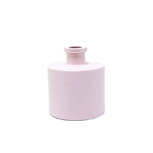 Bán Buôn Thiết Kế Độ<span class=keywords><strong>c</strong></span> Đáo Hộ Gia Đình Chai Nướ<span class=keywords><strong>c</strong></span> Hoa Tùy Chỉnh Mới Đến 120Ml Rõ Ràng Glass Vòng Rỗng Sang Trọng Reed Khuếch Tán Chai - Product Image 1