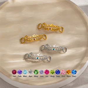 Alas huecas de acero inoxidable hechas a medida, incrustadas con los doce piedras de nacimiento y nombre y letra en inglés personalizados para calzado. - Product Image 1