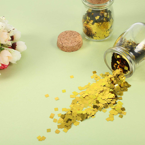 Coriandoli Dorati Irregolari in Foglia Metallica all'Ingrosso - Product Image 5