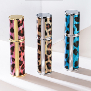 Leo pattern PU mini пустые круглые образцы духов пластиковые маленькие стеклянные бутылки с спреем для женщин подарок - Product Image 5
