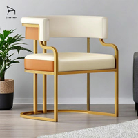 Chaise de salle à manger en cuir antidérapante de style luxe léger avec pieds en métal pour salon - Vente en gros