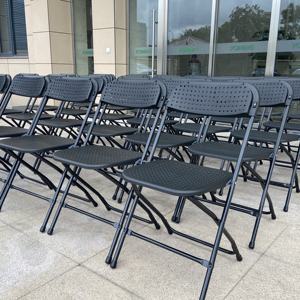 Sillas Plegables de Acero y Plástico Modernas, Portátiles, Duraderas e Impermeables para Bodas y Eventos, con Orificios en la Parte Trasera y el Asiento, Venta al por Mayor - Product Image 2