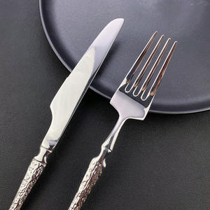 ชุดช้อนส้อมสแตนเลสลายต้นไม้ A95 ดีไซน์เพรียวบาง ปลอดภัยสำหรับเครื่องล้างจาน เหมาะสำหรับร้านอาหารและงานจัดเลี้ยง - Product Image 5