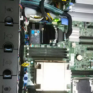 Servidor Web en rack r530 reacondicionado usado de alto rendimiento - Product Image 1