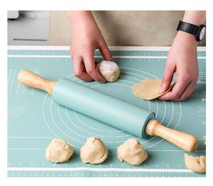 Nouveau mini rouleau à pâtisserie en silicone avec manche en bois, surface antiadhésive pour les raviolis et les nouilles, pour les enfants, dans un sac OPP - Product Image 3