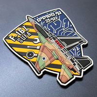 Patch en caoutchouc souple 2D personnalisé avec logo 3D qui brille dans le noir, patch en caoutchouc souple en silicone PVC pour vêtements