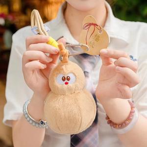 Petit porte-clés en peluche en forme de gourde, accessoire de sac, idéal comme cadeau de vacances pour garçons et filles - Product Image 4