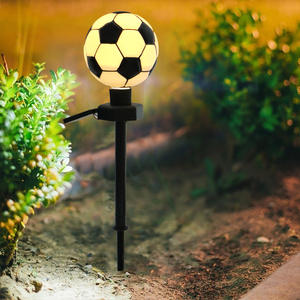 Lampe de jardin LED solaire en forme de ballon de football en plastique, résistante à l'eau, pour éclairage paysager décoratif extérieur - Product Image 1
