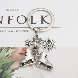 Me encanta bailar llavero patinaje nieve zapatos encantos deporte estilo llavero maquillaje colgante vino llavero para mujer tenis joyería - Product Image 5