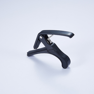 Accordeur de capo pour guitare électrique en gros pince à changement rapide capo acoustique en <span class=keywords><strong>bois</strong></span> <span class=keywords><strong>instrument</strong></span> de musique et accessoires - Product Image 5