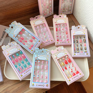 24 Uds. Prensa de <span class=keywords><strong>uñas</strong></span> para niños con <span class=keywords><strong>pegamento</strong></span> adhesivo de dibujos animados encantador pre-<span class=keywords><strong>pegamento</strong></span> <span class=keywords><strong>niñas</strong></span> niños Juego de <span class=keywords><strong>uñas</strong></span> <span class=keywords><strong>postizas</strong></span> para decoración de <span class=keywords><strong>uñas</strong></span> - Product Image 2