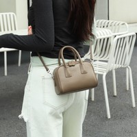ODM&OEM 2026 Fabricant Personnalisé Sac Bowling Haut de Gamme en Cuir Véritable avec Fermeture Éclair, Sac Bandoulière Mini Carré Tendance pour Femme