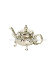 Tetera Marroquí Hecha a Mano de Aluminio con Diseño Grabado en Cobre Plateado para Todas las Ocasiones y Regalos - Product Image 2