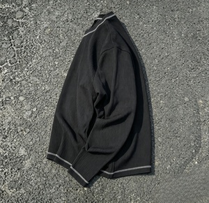 Pull en tricot côtelé noir à manches longues et col rond pour homme, couleur unie, style décontracté - Product Image 3