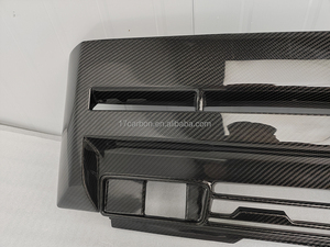 Parrilla Delantera de Fibra de Carbono 17carbon para <span class=keywords><strong>Defender</strong></span> 110 2020+, Color Negro Carbón, Instalación con Cintas Adhesivas 3M - Product Image 5