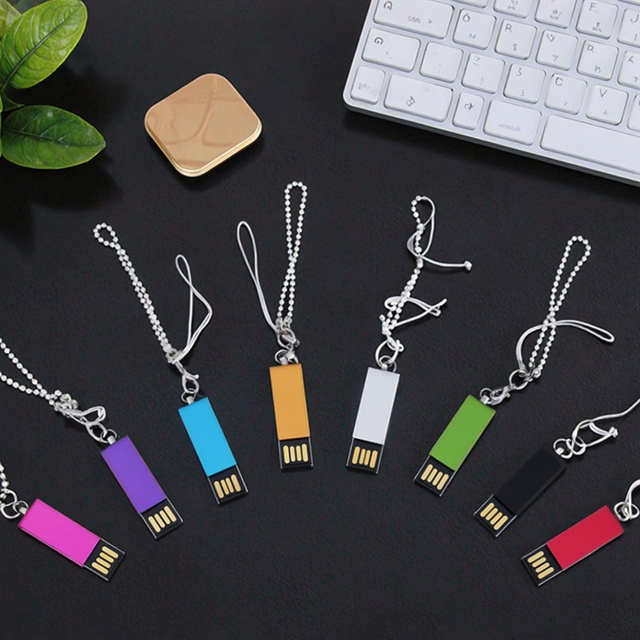 Wholesale Portable Style Mini Metal USB 2.0/3.0 Office Gift Set 8g Rotating Waterproof Customized LOGO Usb Flash Drive