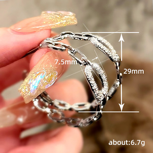 Orecchini a perno a catena a forma di C irregolari da donna, accessori moda per l'uso quotidiano - Product Image 5