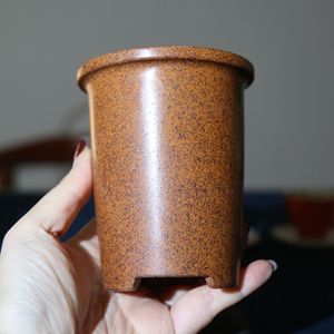 Maceta Pequeña de Arcilla Morada Tallada a Mano, Estilo Zhang Fei, en Rojo y Gris, para Bonsái de Escritorio - Product Image 2