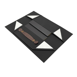 Lujosa caja de regalo de cartón magnético personalizada para botellas de vino tinto champán Embalaje de gama alta Laminación mate en relieve - Product Image 5