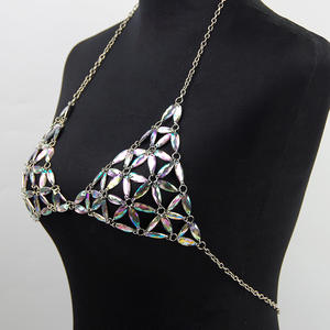 Vente en gros <span class=keywords><strong>de</strong></span> bijoux fantaisie chaîne en PMMA pour le corps et la poitrine chaîne <span class=keywords><strong>de</strong></span> glands <span class=keywords><strong>de</strong></span> bikini bijoux sexy pour femmes - Product Image 6