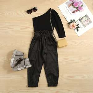 Venta al por mayor de conjuntos de ropa de moda para niñas, conjuntos de dos piezas con un solo hombro descubierto, ropa de primavera para niñas. - Product Image 3