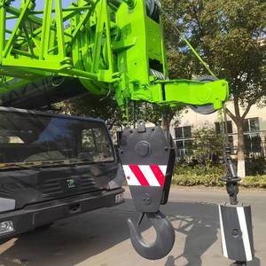 Grue mobile Zoomlion de 70 tonnes, modèle Ztc70V, pour levage lourd en promotion - Product Image 2