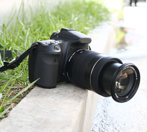 DF Wholesale Original 96% Neuf Appareil Photo Reflex Numérique 60D APS-C Full HD 1080p avec Objectif EF-S 18-200mm F/3.5-5.6 IS - Product Image 2