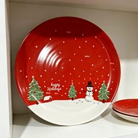 Assiette à dessert en céramique de Noël Bonhomme de neige rouge, design mignon de dessin animé, forme plate, compatible micro-ondes et lave-vaisselle, style Instagram