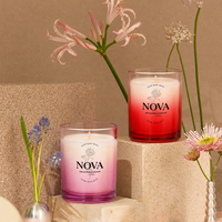 Bougie parfumée pour la maison personnalisable NOVA, un cadeau idéal, fabriquée à partir de cire de soja et de noix de coco entièrement naturelle, avec boîte