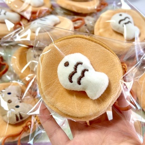 กระเป๋าตุ๊กตาปลาแมวน่ารัก กระเป๋าคู่รักการ์ตูน จี้ห้อยกระเป๋า กล่องใส่หูฟัง ของขวัญ พกพาสะดวก ใส่บัตรได้ - Product Image 4