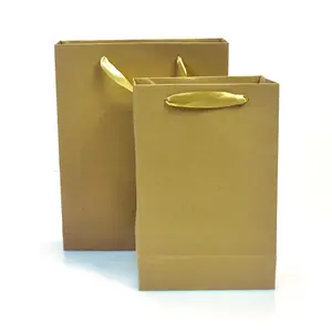 Commercio all'ingrosso bianco riutilizzabile personalizzato di natale di lusso Packaging regalo, sacchetti di carta Kraft sacchetti della spesa borse/