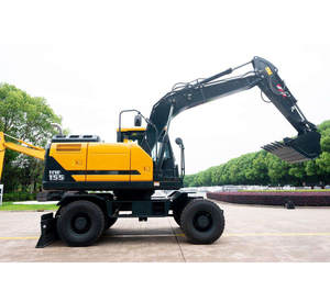 Escavatore Gommato da 14 Tonnellate HW155 con Motore Importato da 125kW e Martello Idraulico per Scavi di Fondamenta e Progetti di Demolizione - Product Image 1