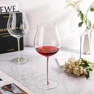 Ensemble <span class=keywords><strong>de</strong></span> verres à <span class=keywords><strong>vin</strong></span> Bordeaux modernes faits à la main pour hôtels et clubs avec un design <span class=keywords><strong>de</strong></span> tige transparente - Product Image 5